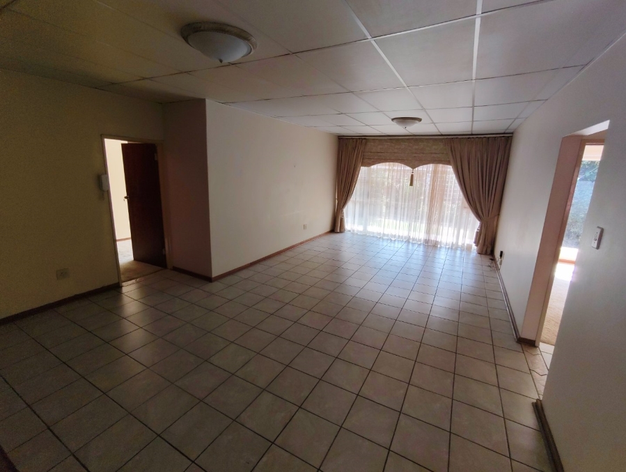 To Let 3 Bedroom Property for Rent in Pellissier Free State